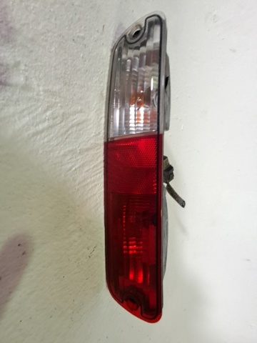 MN133775 MITSUBISHI Piloto trasero izquierdo de parachoques  en stock Huelva