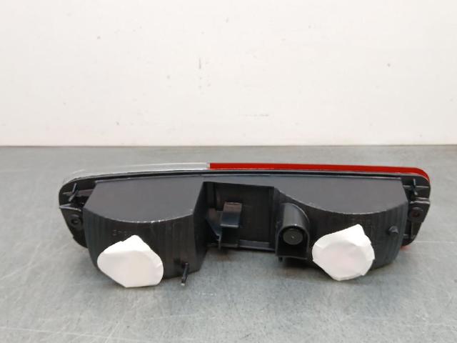 MN133776 Luz trasera de parachoques derecha  en stock Castellón