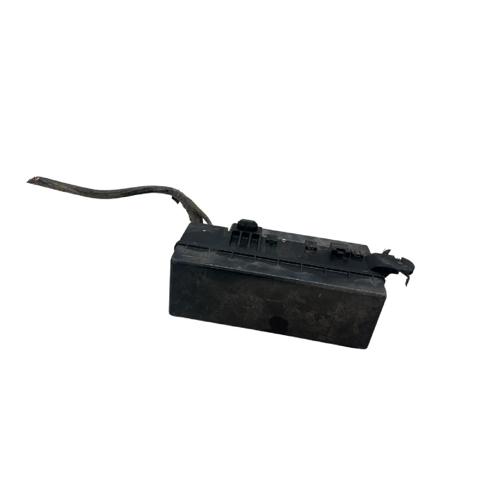 Comprar Caja de fusibles Mitsubishi L 200  KA, KB a bajo precio