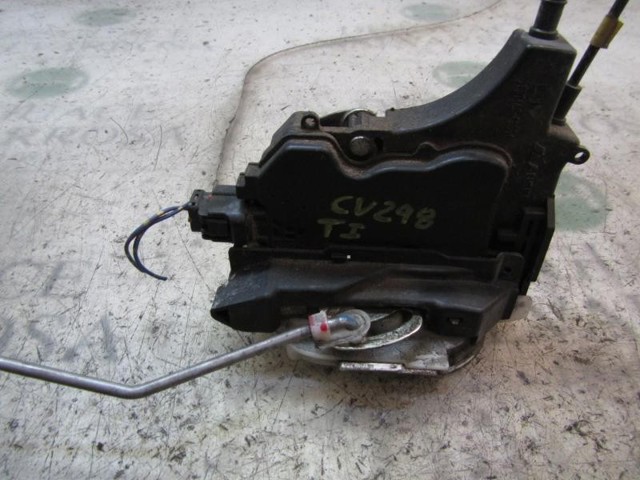 MN145875 Cerradura de puerta trasera izquierda  disponible Burgos