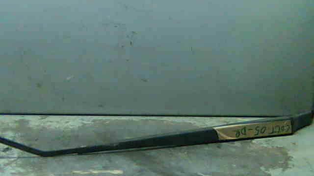 Comprar Brazo del limpiaparabrisas Mitsubishi Colt VI Z3A a bajo precio