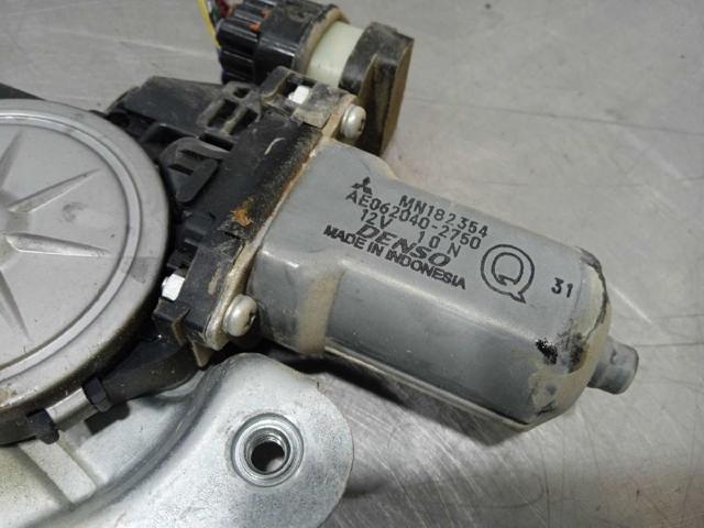 MN182354 MITSUBISHI Motor del elevalunas de la puerta delantera derecha  comprar en Oviedo