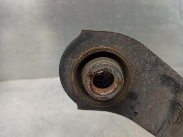 MN184100 MITSUBISHI Brazo superior de suspensión trasera izquierdo/derecho  en stock Huelva