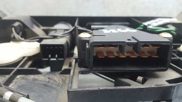 Precio del repuesto Elemento de control aire acondicionado L 200  pick-up