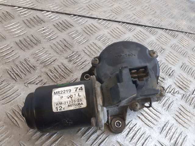 Motor del limpiaparabrisas Mitsubishi Pajero  (1996-2009)