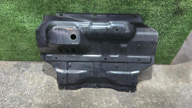 Protección motor /empotramiento Mitsubishi Pajero K90