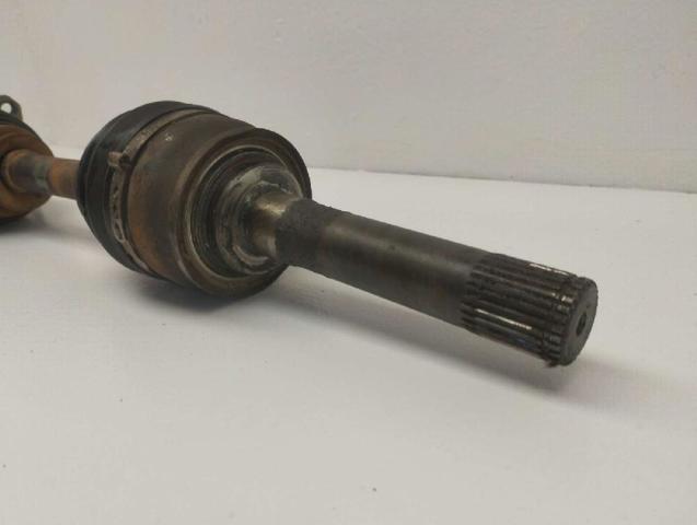 MITSUBISHI MR276870 Semieje delantero derecho  en stock Valencia
