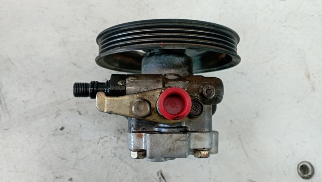 MR374897 MITSUBISHI Bomba de dirección asistida  comprar en Oviedo