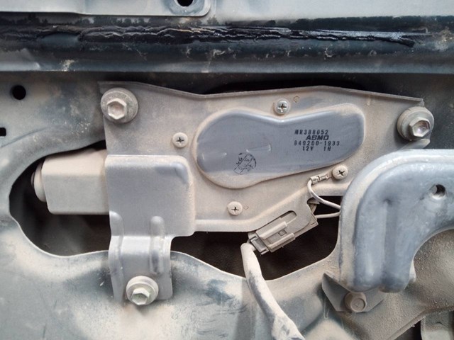 Motor limpia trasero para mitsubishi montero iii 2.5 tdi 4d56t MR388052