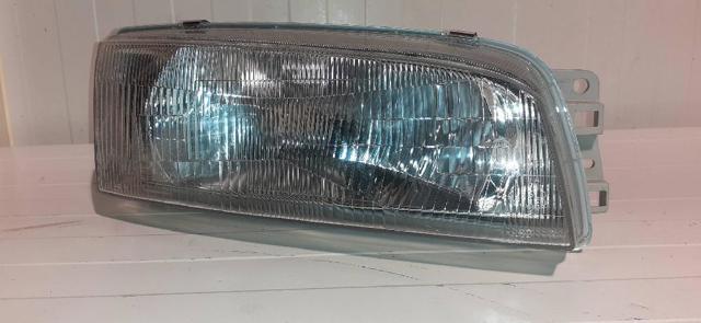 Comprar Faro derecho Mitsubishi Lancer VI CJ, CP a bajo precio