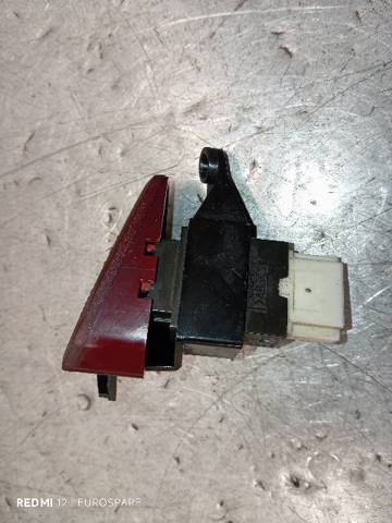 MR402662 MITSUBISHI Boton de luz de emergencía comprar Madrid