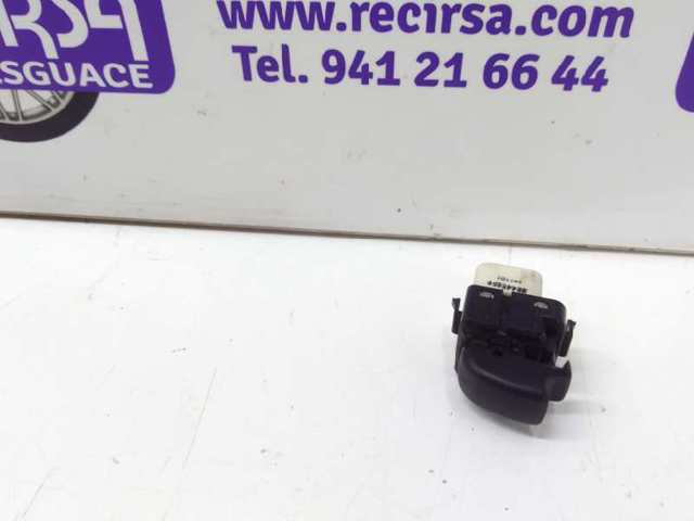 MITSUBISHI MR445659 Botón de elevalunas delantero derecho  en stock Salamanca