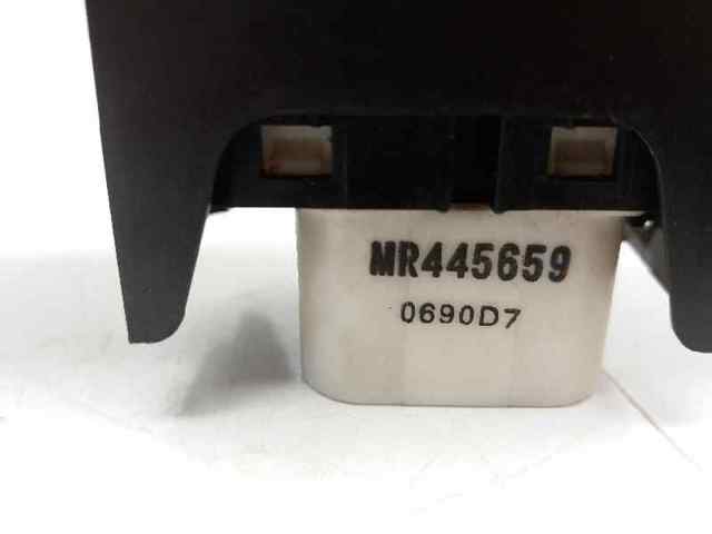 MR445659 MITSUBISHI Botón de encendido del motor del elevalunas delantero derecho  disponible Ourense