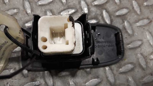 MR445659 Botón de encendido del motor del elevalunas delantero derecho  disponible Utrera