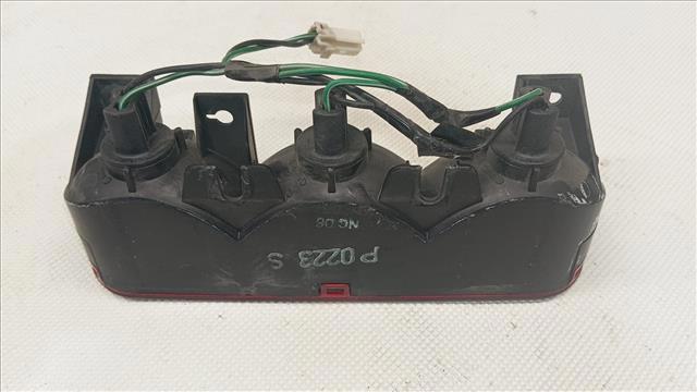 MR490839 MITSUBISHI Tercera luz de freno comprar Madrid