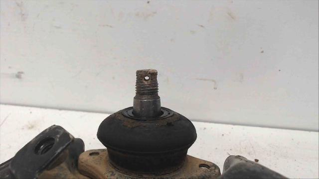 MR496793 MITSUBISHI Brazo superior izquierdo de la suspensión delantera  en stock Huelva