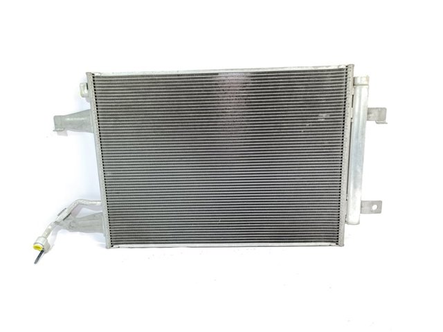 MR568975 MITSUBISHI Condensador aire acondicionado  en stock Huelva