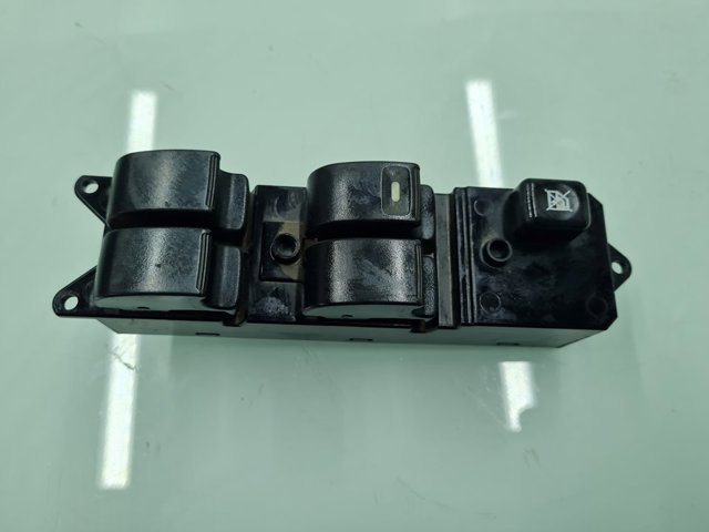 Unidad de control elevalunas delantera izquierda MR587952 MITSUBISHI