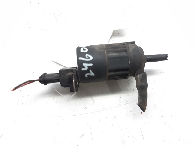 Bomba de limpiaparabrisas delantera MR911022 Mitsubishi