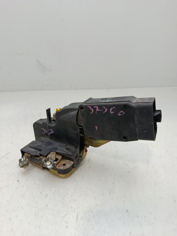 MR912016 Cerradura de puerta delantera derecha  en stock Granada
