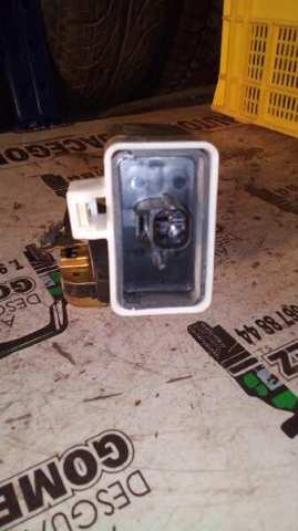 MR912016 MITSUBISHI Cerradura de puerta delantera derecha  en stock Gandía