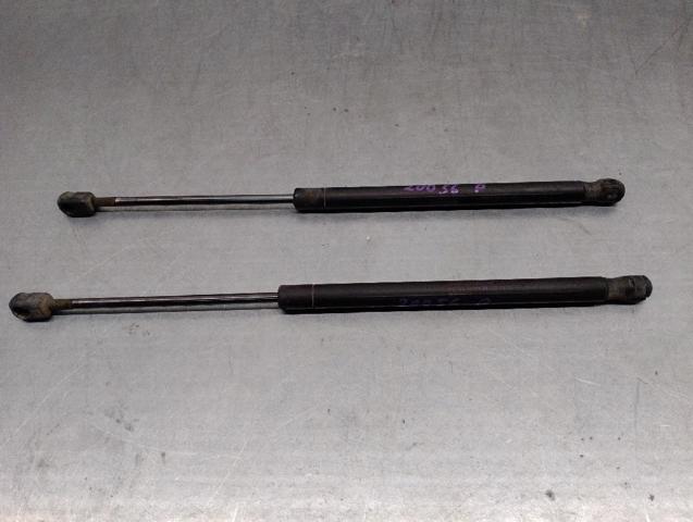 Amortiguador de puerta trasera MR959243 MITSUBISHI