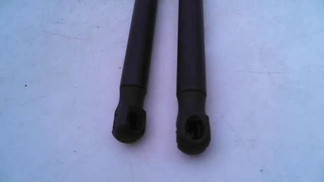MR959243 MITSUBISHI Amortiguador de la tapa del maletero  comprar en Jaén