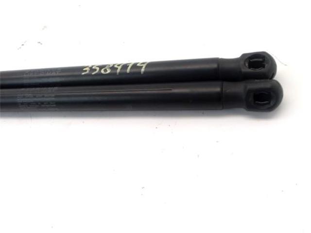 MR959247 Amortiguador de la tapa del maletero  disponible Málaga