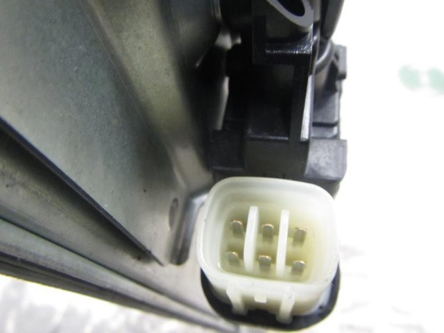 MR989947 Motor del elevalunas de la puerta trasera derecha  disponible Málaga