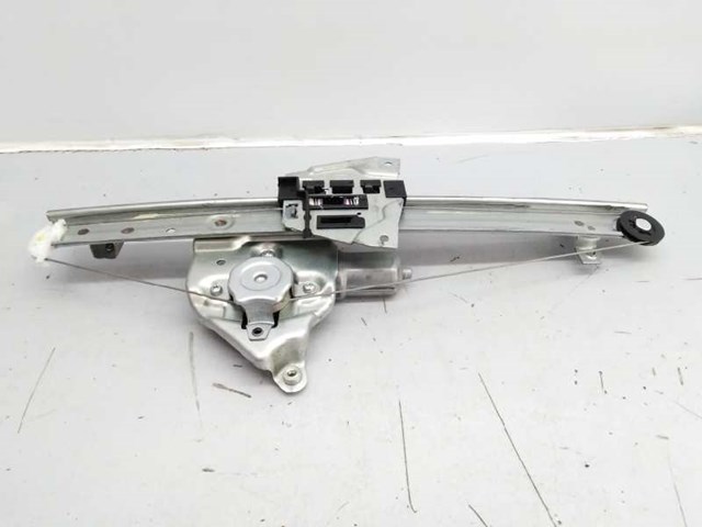 MITSUBISHI MR989947 Motor del elevalunas de la puerta trasera derecha  en stock Salamanca