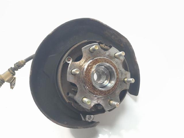 Muñón de eje, cuerpo del eje, trasero izquierdo  MR992532 MITSUBISHI