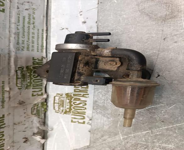 MSG100110 Land Rover