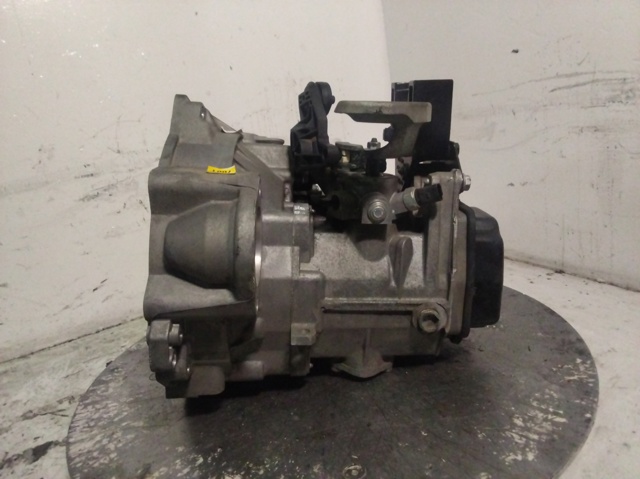 VAG MZL Caja de cambios manual completa  disponible Lugo