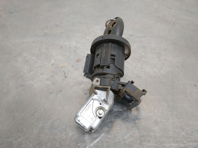 RENAULT N0502060 Bombín de arranque  en stock Salamanca