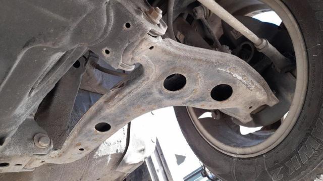 Brazo de suspensión delantera, superior izquierda N06634360 MAZDA