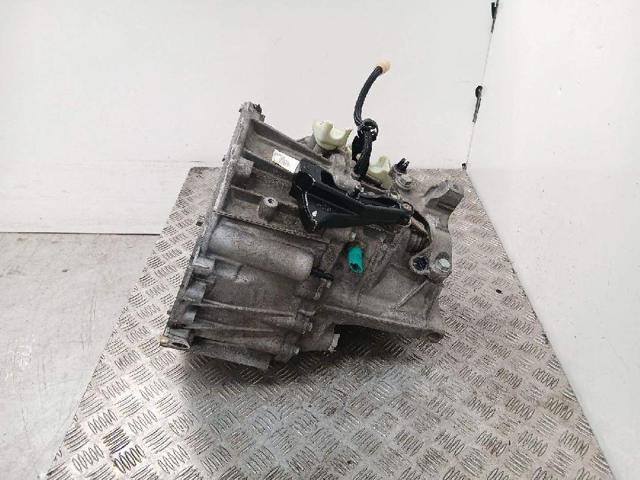 ND4001 RENAULT Caja de cambios  en stock Huelva