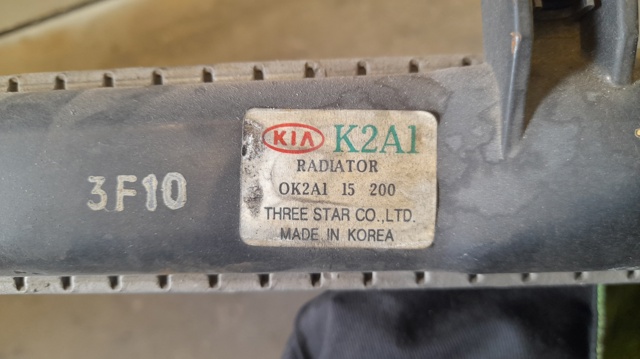 Radiador de água OK2A115200 HYUNDAI