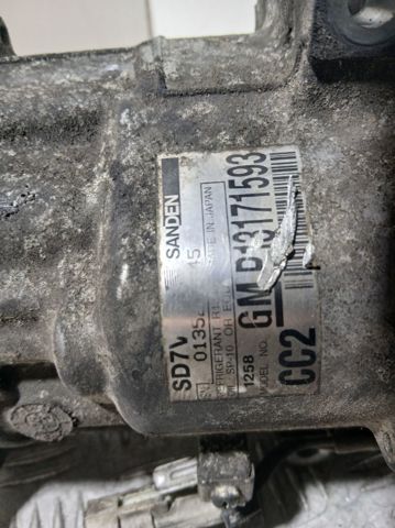 Válvula del compresor de aire acondicionado P13171593 GM