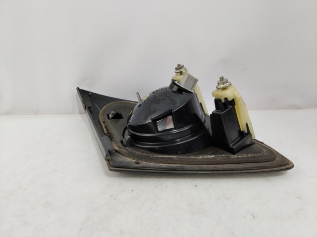 P2913R MAZDA Piloto trasero interior derecho comprar Bilbao