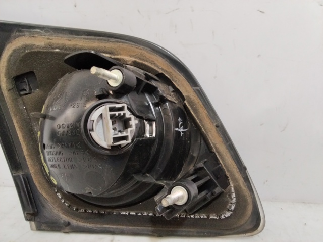 P2913R MAZDA Piloto trasero interior derecho  en stock Huelva