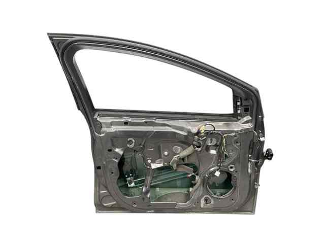 Puerta delantera derecha Ford Focus III CB8 usado