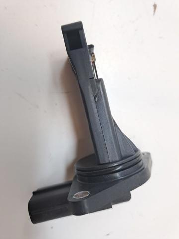MAZDA PE0113215 Sensor de flujo de masa de aire  comprar en Murcia