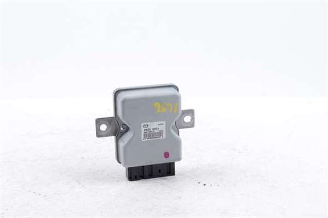 PE0218561 MAZDA Módulo de control del motor de la bomba de combustible  en stock Gandía
