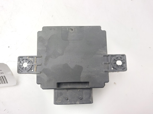 MAZDA PE0318572 Módulo de control de red de a bordo  en stock Terrassa