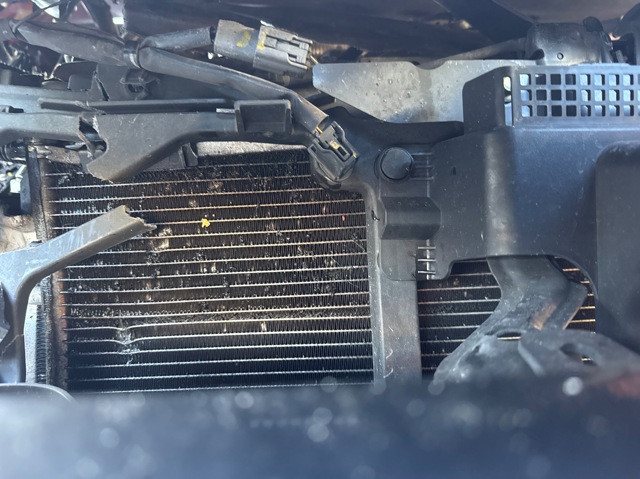 Radiador de água PE2015200 MAZDA