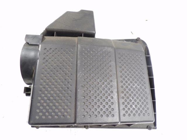 PHB000498 Land Rover