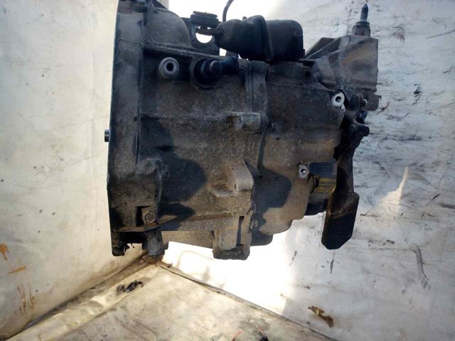 RENAULT PK1AA061 Caja de cambios manual completa  disponible Valladolid