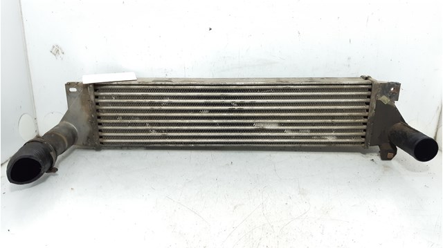 PNG000021 Land Rover