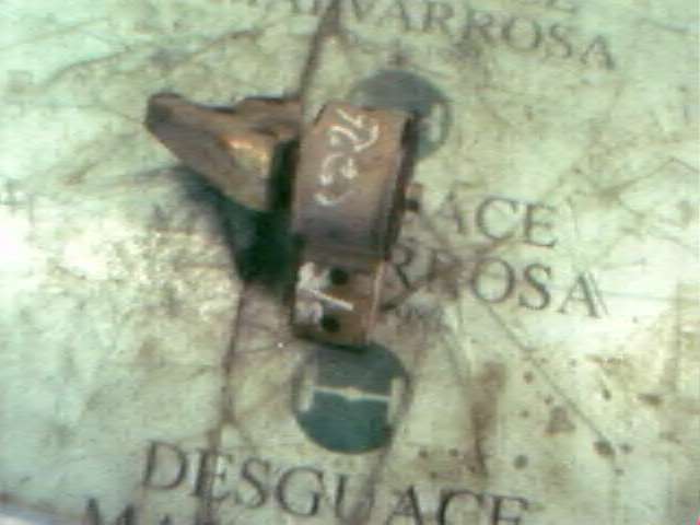 Taco de motor delantero Q0003077V010000000 MERCEDES