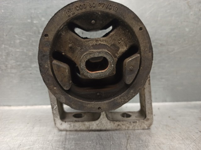 Soportes de motor delantero Q0003077V010000000 MERCEDES